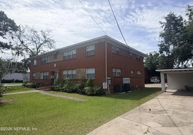 Photo 2 of House for sale at 5452 Playa Way, Jacksonville, FL 32211 | MLS# 2155357 | Listing updated on 2026-07-24