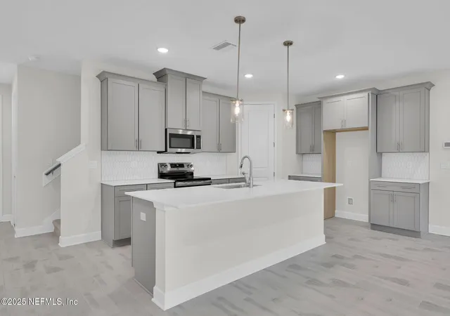 Photo 4 of Townhouse for sale at 35 Big Pine Ln, Ponte Vedra, FL 32081 | MLS# 2155367 | Listing updated on 2026-07-15