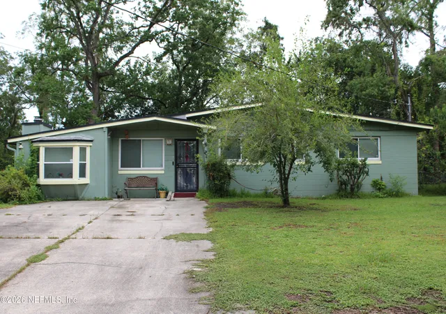 Photo 3 of Single family home for sale at 6721 Zircon Dr, Jacksonville, FL 32210 | MLS# 2156633 | Listing updated on 2026-09-17