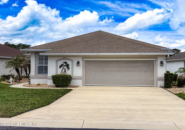 Photo 1 of Sale Pending at 5 Royale Ln, Palm Coast, FL 32164 | MLS# 2157014 | Listing updated on 2026-08-27