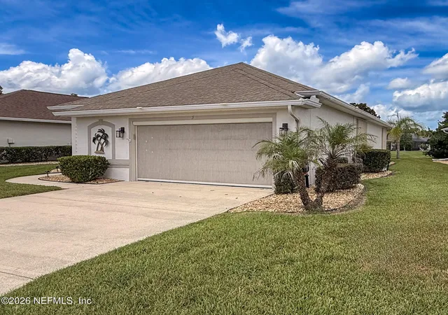 Photo 3 of Sale Pending at 5 Royale Ln, Palm Coast, FL 32164 | MLS# 2157014 | Listing updated on 2026-08-27