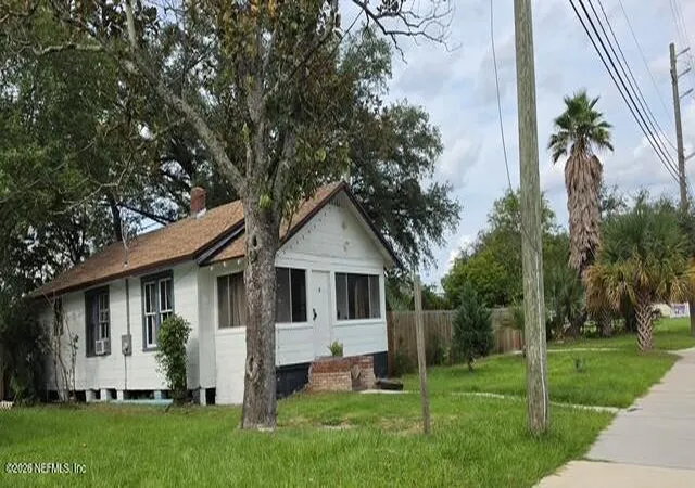 Photo 2 of Single family home for sale at 2923 W 5th Street, Jacksonville, FL 32254 | MLS# 2157283 | Listing updated on 2026-09-10