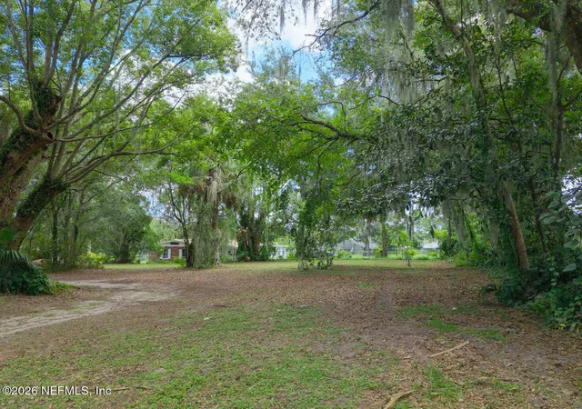 Photo 2 of Single family home for sale at 2111 St Johns Ave, Palatka, FL 32177 | MLS# 2162082 | Listing updated on 2026-08-31