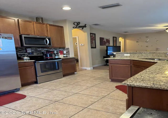 Photo 4 of Single family home for sale at 805 Glendale Ln, Orange Park, FL 32065 | MLS# 2159279 | Listing updated on 2026-09-19