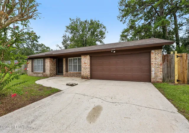 2nd image of 8364 Pointer Dr N, Jacksonville, FL 32221 | MLS# 2161300