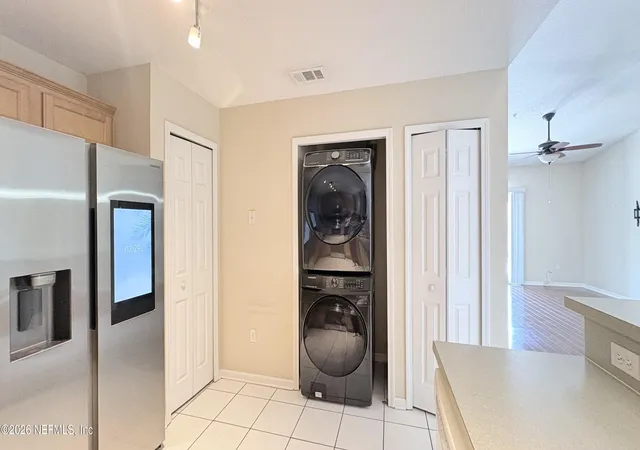Listing Photo 4 - Condo for sale in building located at 3680 Kirkpatrick Cir, Jacksonville, FL 32210 - Unit #15