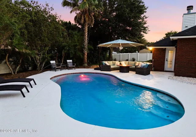 Photo 2 of Sale Pending at 1527 Royal County Dr, Jacksonville, FL 32221 | MLS# 2159923 | Listing updated on 2026-09-09
