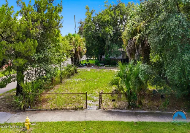 Photo 3 of Sale Pending at 100 W 23rd St, Jacksonville, FL 32206 | MLS# 2161832 | Listing updated on 2026-09-09