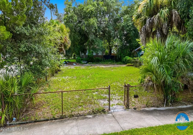 Photo 3 of Sale Pending at 100 W 23Rd St, Jacksonville, FL 32206 | MLS# 2161832 | Listing updated on 2026-09-09