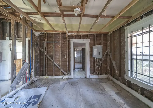 Photo 3 of Sale Pending at 141 E 5Th St, Jacksonville, FL 32206 | MLS# 2161429 | Listing updated on 2026-09-13