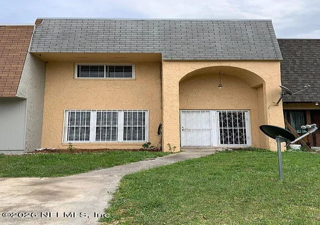 Photo 2 of Townhouse for sale at 6135 Tuscony Cir, Jacksonville, FL 32277 | MLS# 2160095 | Listing updated on 2026-09-18
