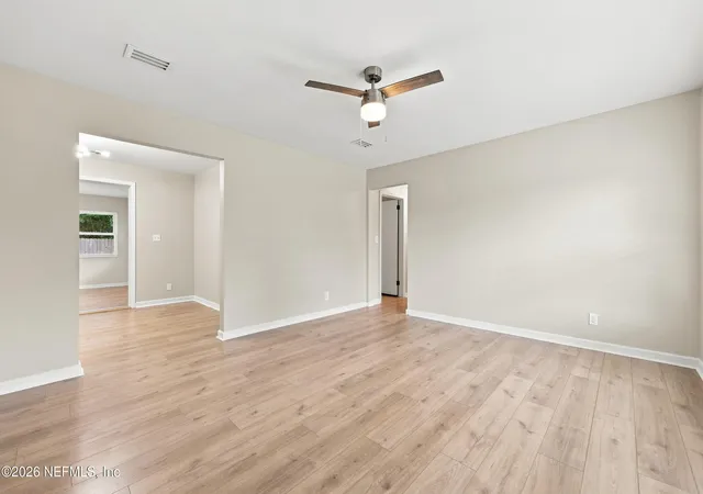 4th image of 5031 Romilly Dr E, Jacksonville, FL 32210 | MLS# 2161036