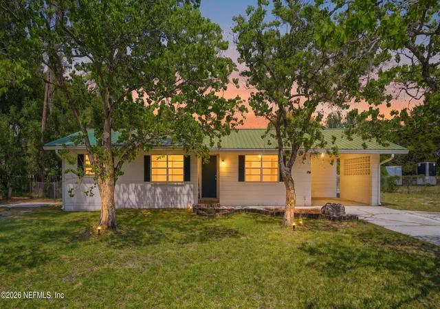 1st image of 360 Sw Garden St, Keystone Heights, FL 32656 | MLS# 2161191