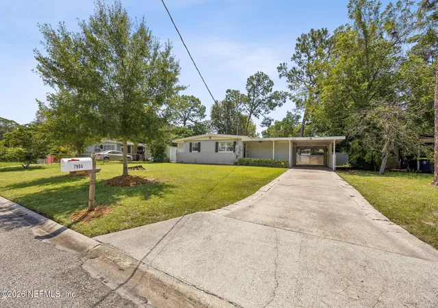 33rd image of 7904 Cezanne Dr N, Jacksonville, FL 32221 | MLS# 2161133