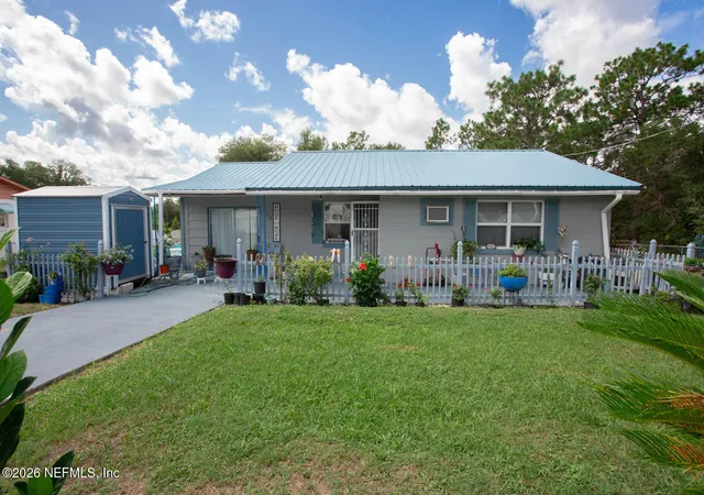 Photo 1 of Single family home for sale at 119 Oak Way, Interlachen, FL 32148 | MLS# 2162658 | Listing updated on 2026-08-31