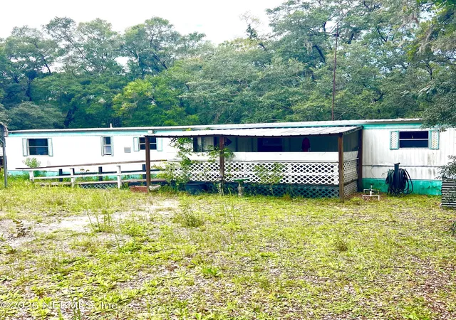 Photo 1 of Manufactured home for sale at 723 Brett Ave, Interlachen, FL 32148 | MLS# 2161163 | Listing updated on 2026-08-26