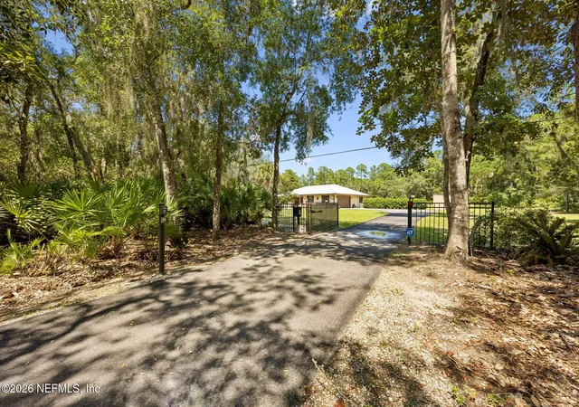 Photo 1 of Single family home for sale at 100 Whitney St, Satsuma, FL 32189 | MLS# 2161291 | Listing updated on 2026-09-27