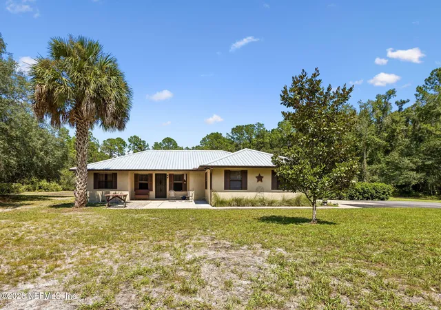 Photo 3 of Single family home for sale at 100 Whitney St, Satsuma, FL 32189 | MLS# 2161291 | Listing updated on 2026-09-27