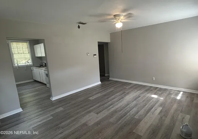5th image of 1084 Rhonda Rd, Jacksonville, FL 32254 | MLS# 2161111