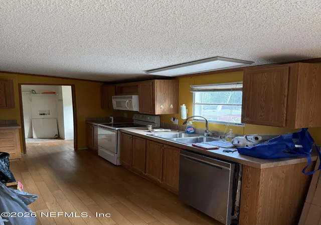 4th image of 14215 Ne 34 Dr, Gainesville, FL 32609 | MLS# 2161274
