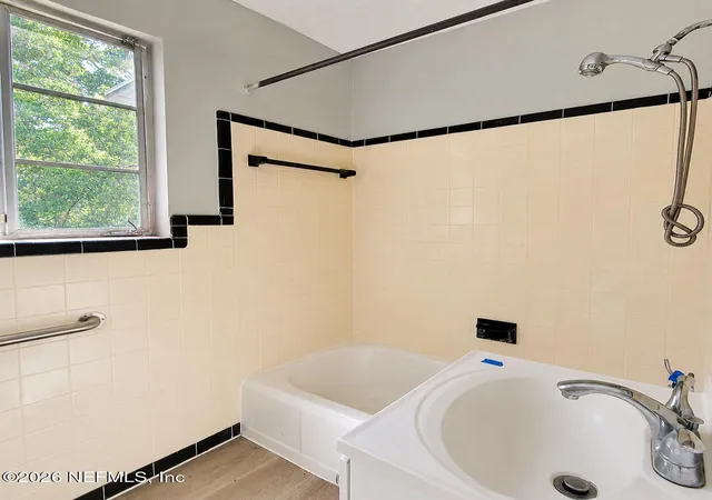 5th image of 228 N Whitney St, St. Augustine, FL 32084 | MLS# 2161238