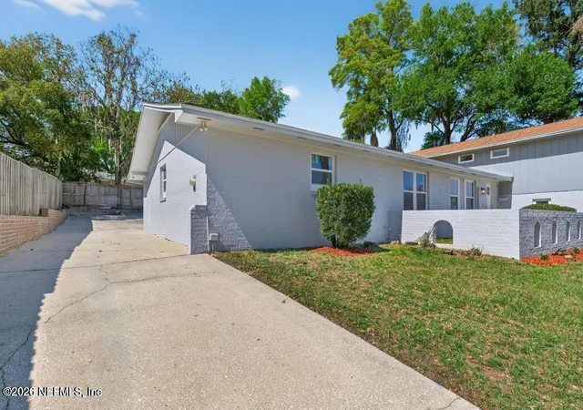 3rd image of 4040 Cove Saint Johns Rd, Jacksonville, FL 32277 | MLS# 2161298