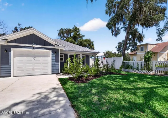 5th image of 806 Cove St, Green Cove Springs, FL 32043 | MLS# 2161273