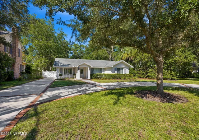 Photo 3 of Single family home for sale at 1237 Mapleton Rd, Jacksonville, FL 32207 | MLS# 2161290 | Listing updated on 2026-09-05