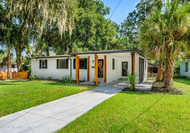Photo 2 of Single family home for sale at 2869 Yellow Pine Dr, Jacksonville, FL 32277 | MLS# 2162070 | Listing updated on 2026-09-10