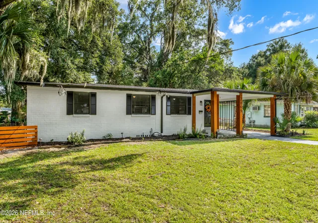 Photo 3 of Single family home for sale at 2869 Yellow Pine Dr, Jacksonville, FL 32277 | MLS# 2162070 | Listing updated on 2026-09-10
