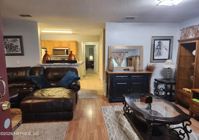Photo 4 of Single family home for sale at 2016 Pullman Ave, Jacksonville, FL 32209 | MLS# 2161513 | Listing updated on 2026-08-27