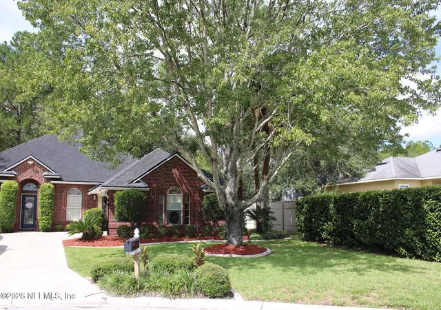 Photo 3 of Sale Pending at 1032 Deer Spring Dr, Jacksonville, FL 32221 | MLS# 2161377 | Listing updated on 2026-09-04