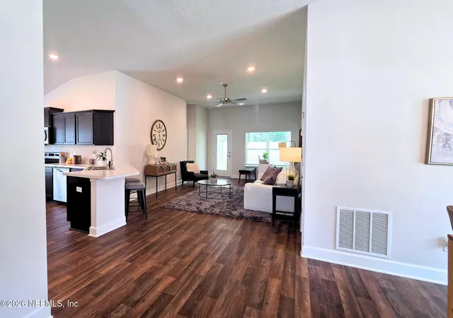 4th image of 8094 Belsay Cir, Jacksonville, FL 32219 | MLS# 2161396
