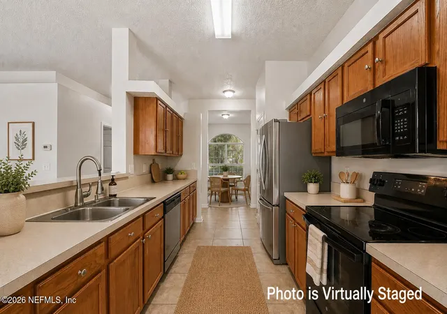 Photo 3 of Single family home for sale at 476 Hillside Dr, Orange Park, FL 32073 | MLS# 2162073 | Listing updated on 2026-10-29