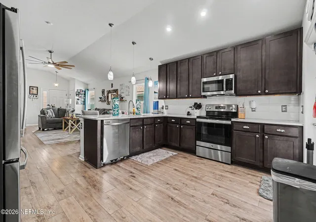 3rd image of 2023 Edmund Randolph Ct, Jacksonville, FL 32221 | MLS# 2161403