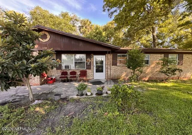 2nd image of 1208 North St, Green Cove Springs, FL 32043 | MLS# 2161408