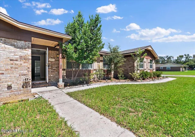 Photo 3 of Single family home for sale at 2495 Aquarius Rd, Orange Park, FL 32073 | MLS# 2161616 | Listing updated on 2026-09-18