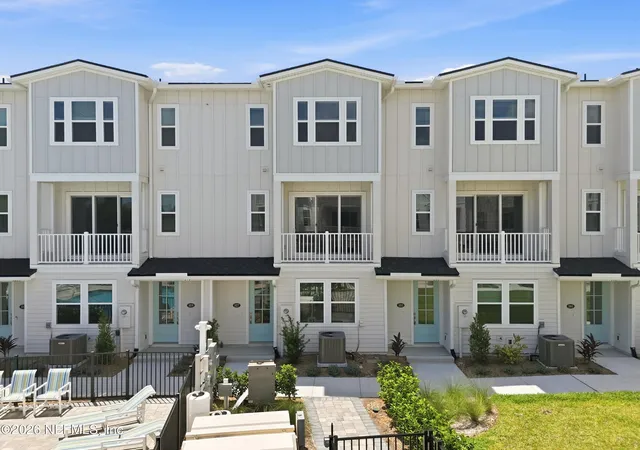 1st image of 1027 N 1st Ave N, Jacksonville Beach, FL 32250 | MLS# 2161442