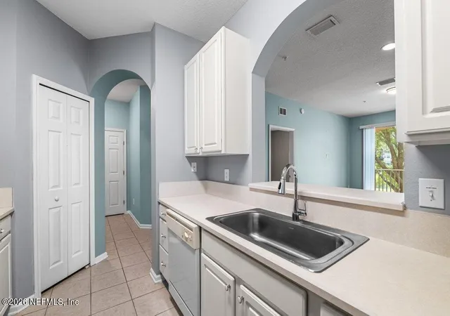 Photo 3 of Condo for sale at 7801 Point Meadows Dr #8202, Jacksonville, FL 32256 | MLS# 2161449 | Listing updated on 2026-09-30