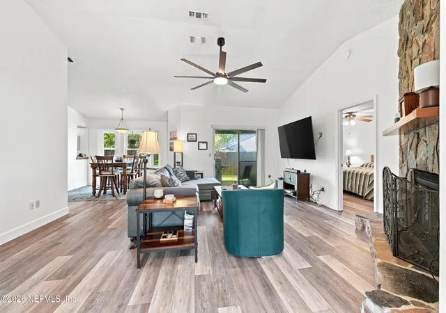 4th image of 8420 Duskin Ct, Jacksonville, FL 32216 | MLS# 2161475
