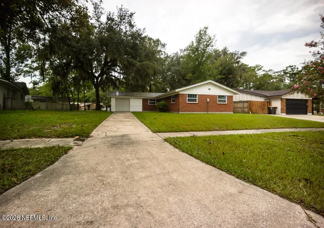 Photo 2 of Single family home for sale at 1068 Knoll Cvs, Jacksonville, FL 32221 | MLS# 2162033 | Listing updated on 2026-08-27