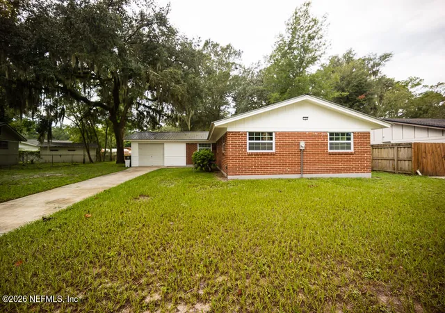Photo 3 of Single family home for sale at 1068 Knoll Cvs, Jacksonville, FL 32221 | MLS# 2162033 | Listing updated on 2026-08-27