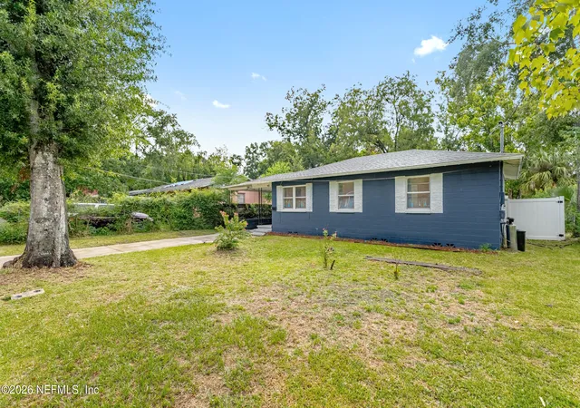 Photo 4 of Single family home for sale at 5613 Bree Rd, Jacksonville, FL 32209 | MLS# 2161538 | Listing updated on 2026-10-04