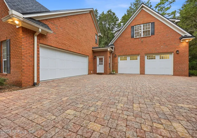 Photo 3 of Single family home for sale at 8658 Pebble Creek Ln, Jacksonville, FL 32256 | MLS# 2162103 | Listing updated on 2026-09-14