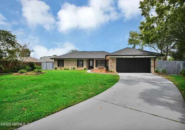 Photo 2 of Single family home for sale at 804 Lightwood Ct, Orange Park, FL 32065 | MLS# 2161549 | Listing updated on 2026-08-24