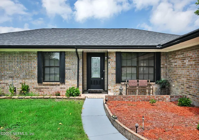 Photo 3 of Single family home for sale at 804 Lightwood Ct, Orange Park, FL 32065 | MLS# 2161549 | Listing updated on 2026-08-24