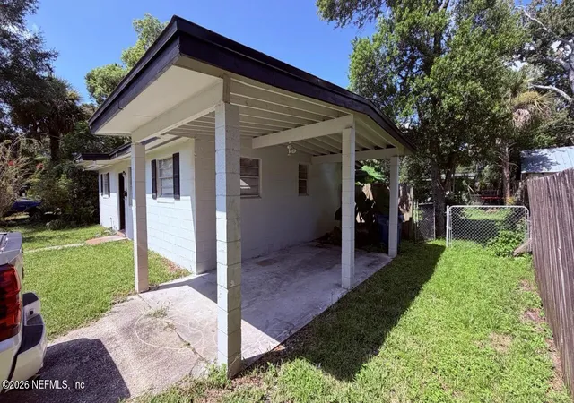 Photo 2 of Single family home for sale at 2548 Congaree Dr W, Jacksonville, FL 32211 | MLS# 2161558 | Listing updated on 2026-08-24