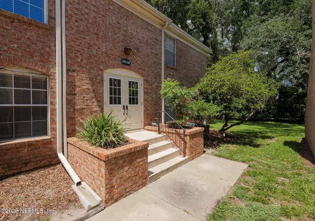 Photo 2 of Condo for sale at 5201 Atlantic Blvd #125, Jacksonville, FL 32207 | MLS# 2161580 | Listing updated on 2026-08-25
