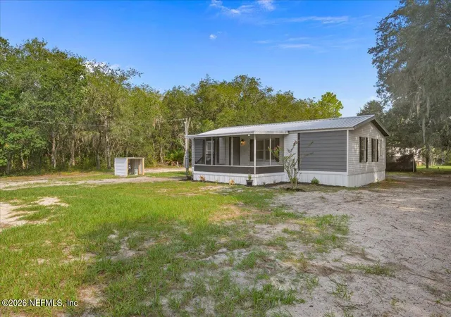 Photo 2 of Manufactured home for sale at 220 Glisson St, Interlachen, FL 32148 | MLS# 2161695 | Listing updated on 2026-08-26