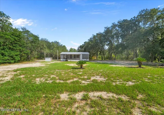 Photo 3 of Manufactured home for sale at 220 Glisson St, Interlachen, FL 32148 | MLS# 2161695 | Listing updated on 2026-08-26